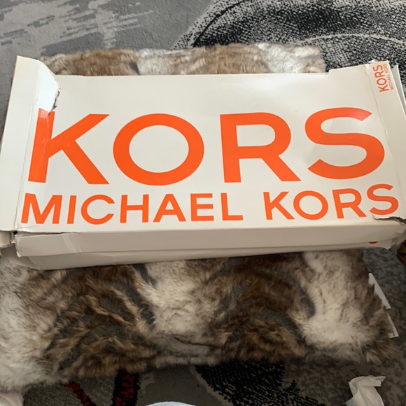 Kors Michael Kors Aquarius Suede Boots - Picture 13 of 14